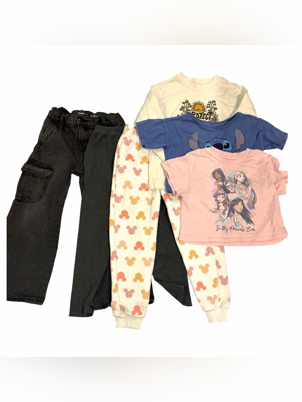 6 Pieces of Girls Clothes. Size 5-6, XS